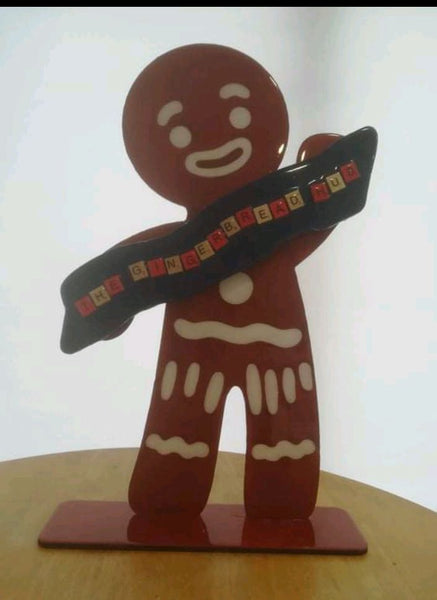 Standing gingerbread man in various sizes display